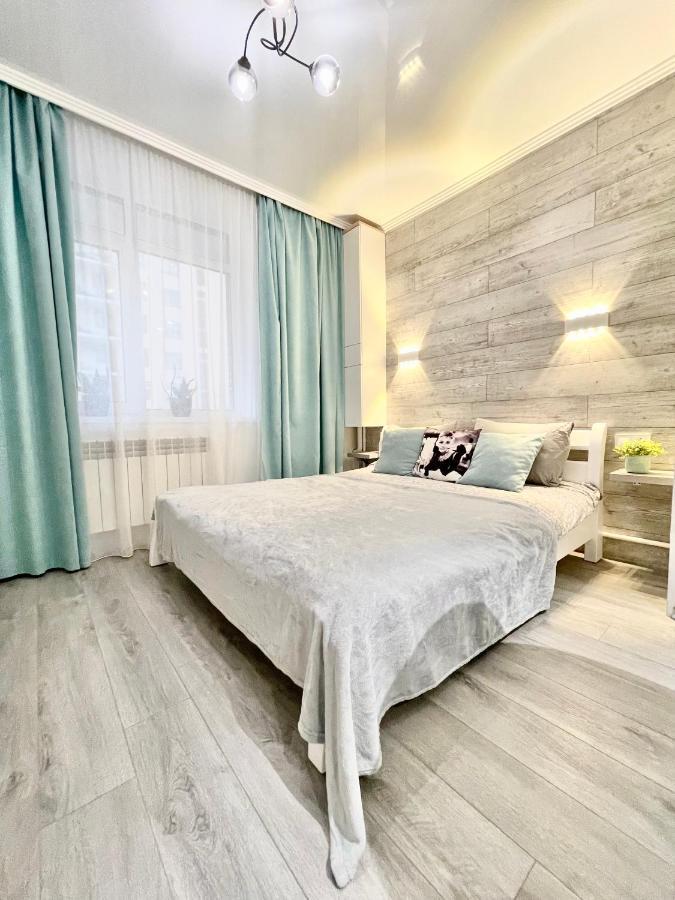Tiffany Apartment Irpin Esterno foto
